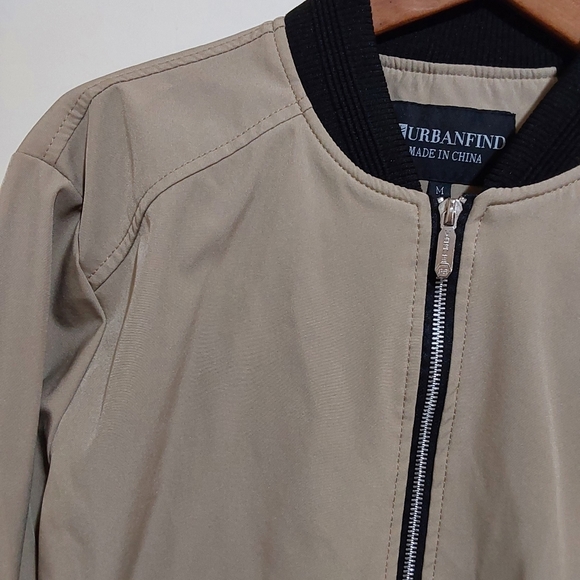 🌺 NEW Mens Urbanfind Tan/Black Lightweight Sportswear Jacket w/Tech Pocket - Picture 2 of 12